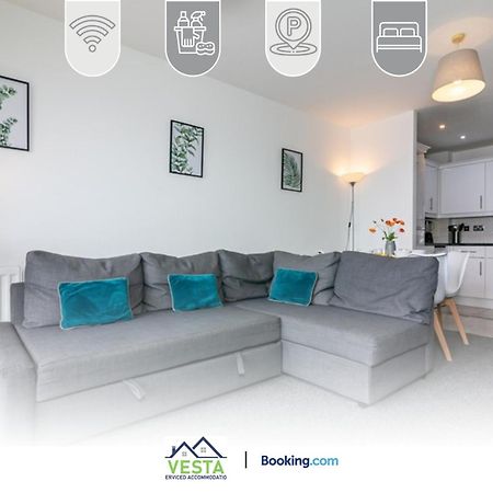 Two Bedrooms Apartment By Vesta Serviced Accommodation & Short Lets Hatfield With Free Wifi Dış mekan fotoğraf