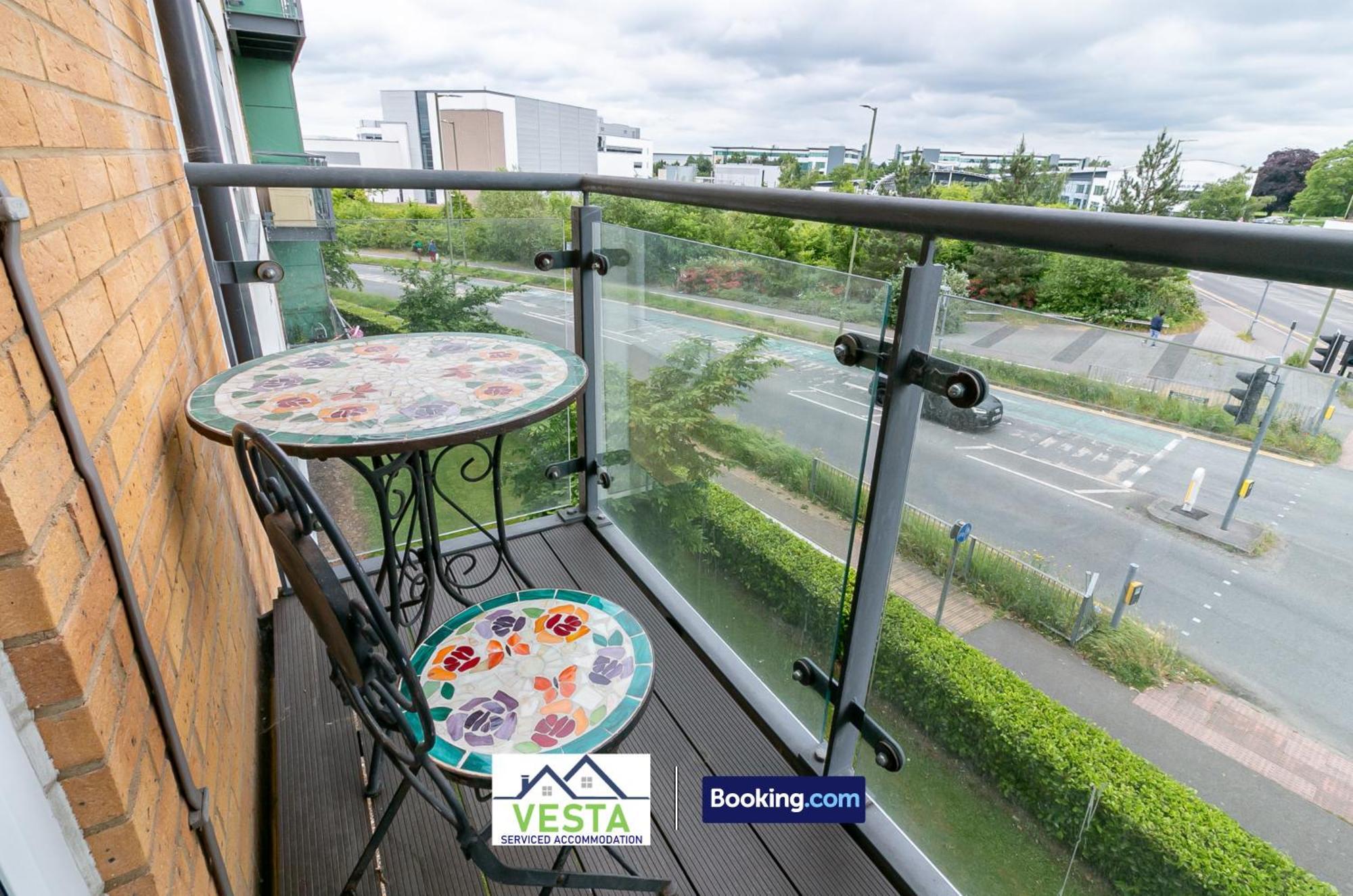 Two Bedrooms Apartment By Vesta Serviced Accommodation & Short Lets Hatfield With Free Wifi Dış mekan fotoğraf