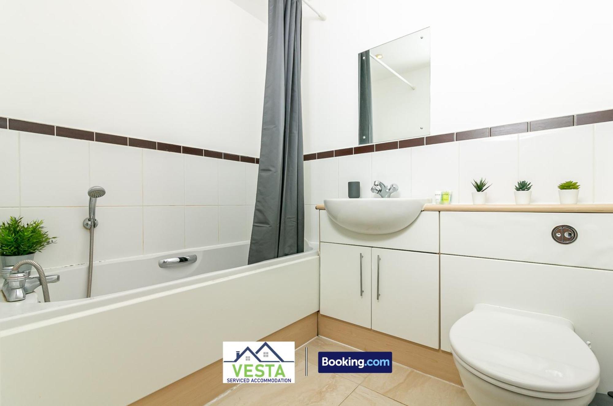 Two Bedrooms Apartment By Vesta Serviced Accommodation & Short Lets Hatfield With Free Wifi Dış mekan fotoğraf